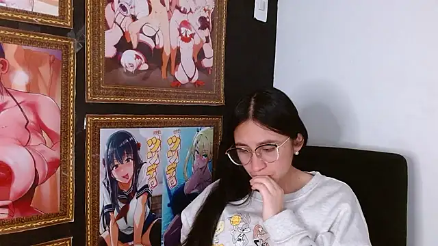 Snapshot of Arielle_lov chatting on 03/08/25, 11:27 Arielle lov online show from 03/08/25, 11:27