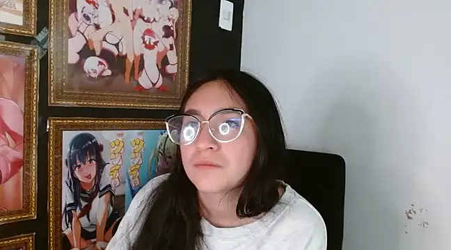 Snapshot of Arielle_lov chatting on 03/08/25, 02:30 Arielle lov online show from 03/08/25, 02:30