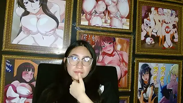 Snapshot of Arielle_lov chatting on 03/14/25, 11:23 Arielle lov online show from 03/14/25, 11:23