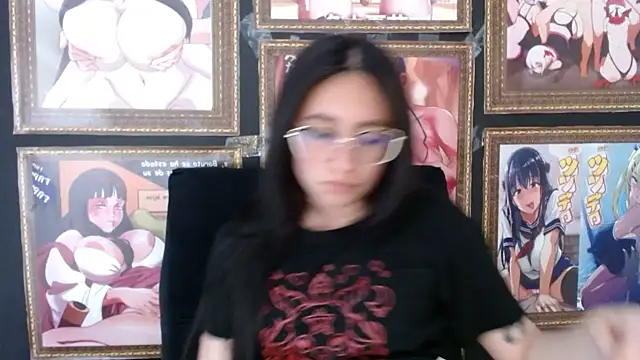 Snapshot of Arielle_lov chatting on 03/17/25, 02:45 Arielle lov online show from 03/17/25, 02:45