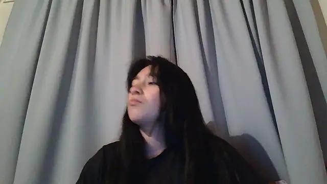 Snapshot of Arielle_lov chatting on 11/01/25, 12:56 Arielle lov online show from 11/01/25, 12:56