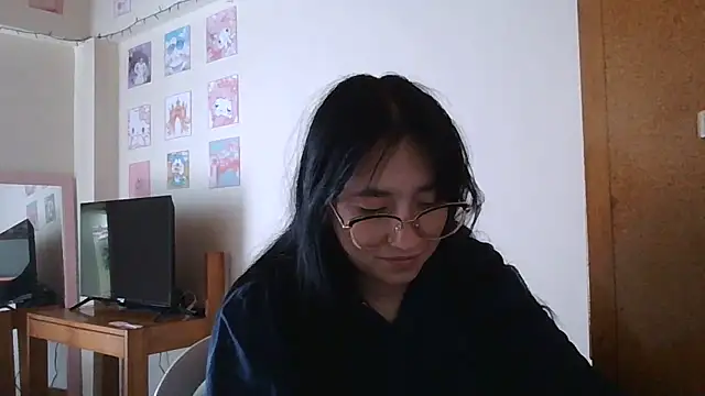 Snapshot of Arielle_lov chatting on 11/07/25, 05:13 Arielle lov online show from 11/07/25, 05:13