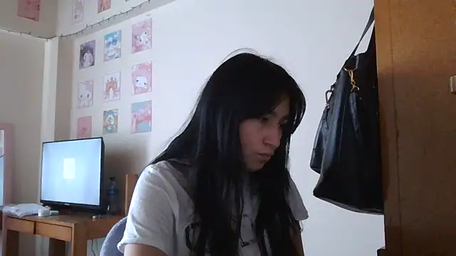 Snapshot of Arielle_lov chatting on 12/05/25, 06:59 Arielle lov online show from 12/05/25, 06:59