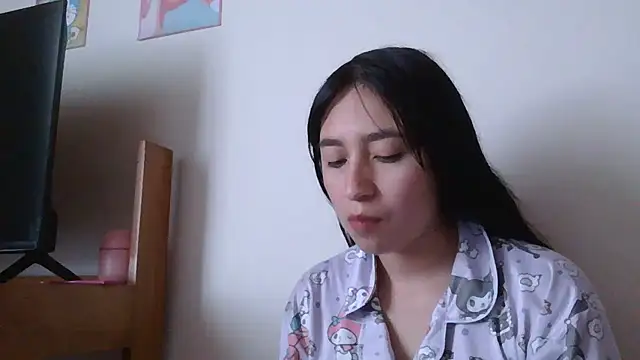 Snapshot of Arielle_lov chatting on 02/14/26, 04:15 Arielle lov online show from 02/14/26, 04:15