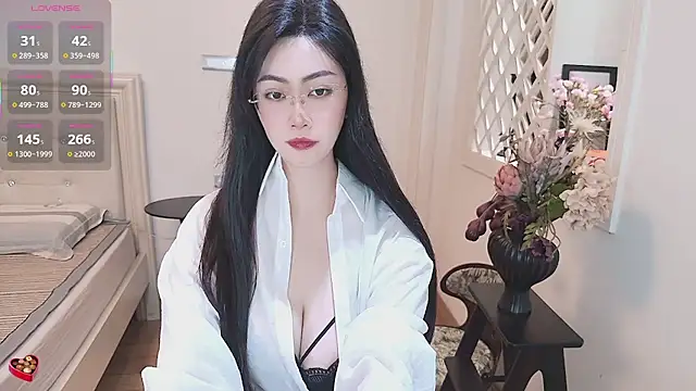 Snapshot of Tingdie chatting on 06/17/26, 02:07 Tingdie online show from 06/17/26, 02:07