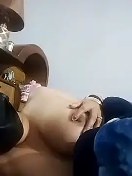 Snapshot of DesiLeela chatting on 02/18/25, 03:21 DesiLeela online show from 02/18/25, 03:21