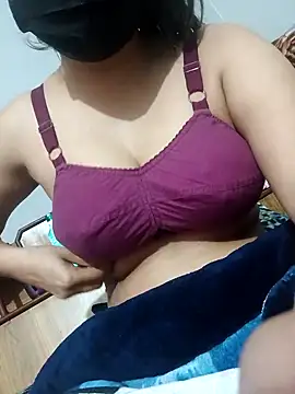 DesiLeela online show from 03/07/25, 04:33