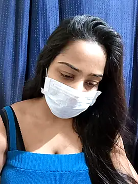 COZY ROZI online show from 03/17/25, 04:54