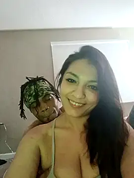 Snapshot of PersianCream77 chatting on 02/16/25, 11:59 PersianCream77 online show from 02/16/25, 11:59