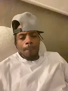 Snapshot of PersianCream77 chatting on 03/14/25, 05:27 PersianCream77 online show from 03/14/25, 05:27