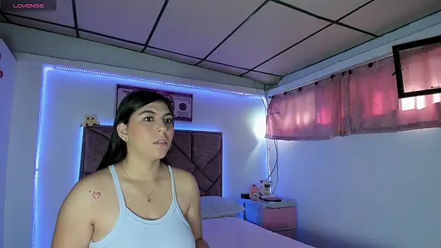 Snapshot of Cristal_Smith20 chatting on 11/13/25, 12:37 Cristal Smith20 online show from 11/13/25, 12:37