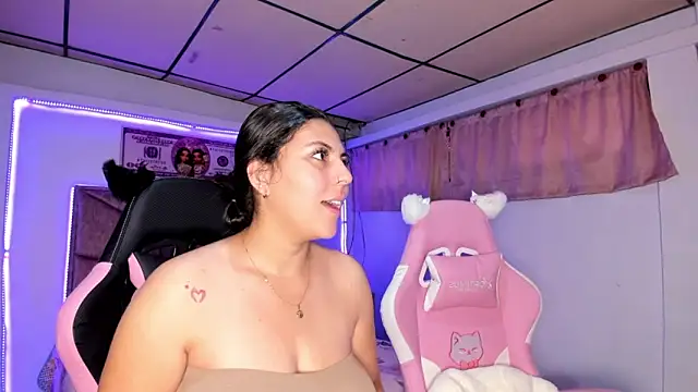 Snapshot of Cristal_Smith20 chatting on 03/10/26, 01:49 Cristal Smith20 online show from 03/10/26, 01:49