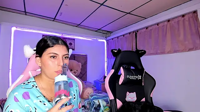 Snapshot of Cristal_Smith20 chatting on 03/13/26, 12:28 Cristal Smith20 online show from 03/13/26, 12:28