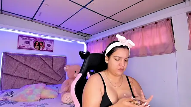 Snapshot of Cristal_Smith20 chatting on 03/15/26, 12:11 Cristal Smith20 online show from 03/15/26, 12:11