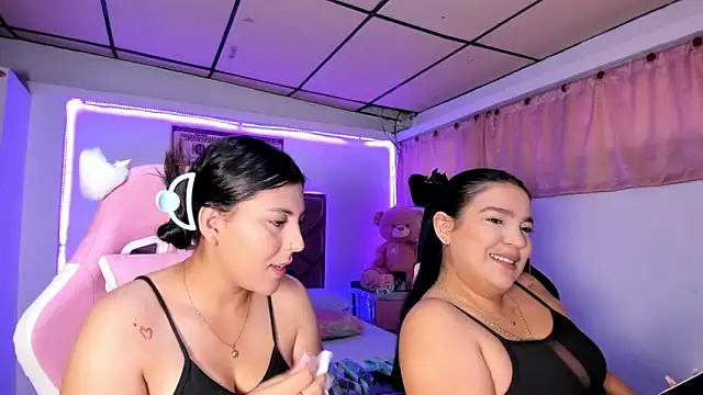 Snapshot of Cristal_Smith20 chatting on 03/16/26, 12:20 Cristal Smith20 online show from 03/16/26, 12:20