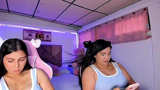 Snapshot of Cristal_Smith20 chatting on 03/18/26, 12:30 Cristal Smith20 online show from 03/18/26, 12:30