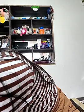 Snapshot of Nat_XxX chatting on 01/16/26, 05:28 Nat XxX online show from 01/16/26, 05:28