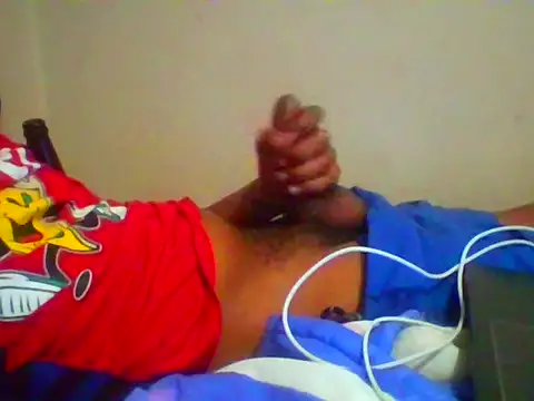 Snapshot of TwistedR chatting on 11/26/25, 09:27 TwistedR online show from 11/26/25, 09:27