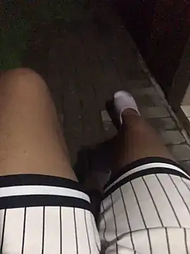 Snapshot of TwistedR chatting on 12/13/25, 10:26 TwistedR online show from 12/13/25, 10:26