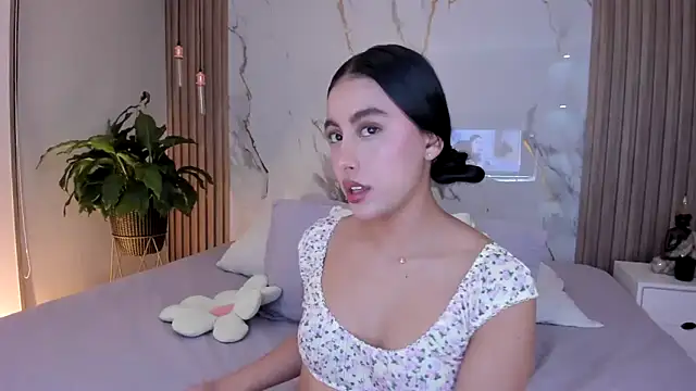 Snapshot of miss_martiina chatting on 02/15/26, 03:25 miss martiina online show from 02/15/26, 03:25