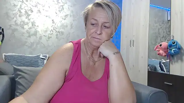 RosesandLillies online show from 11/25/25, 05:24