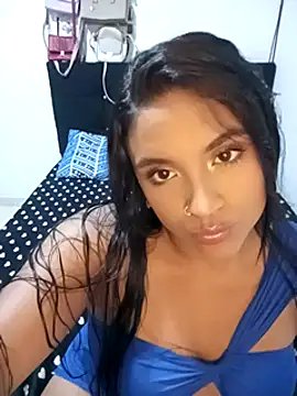 Snapshot of victoria_roussee chatting on 02/22/25, 10:52 victoria roussee online show from 02/22/25, 10:52