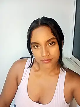 Snapshot of victoria_roussee chatting on 03/04/25, 06:04 victoria roussee online show from 03/04/25, 06:04