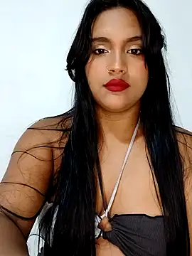 Snapshot of victoria_roussee chatting on 03/22/25, 05:17 victoria roussee online show from 03/22/25, 05:17