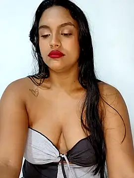 Snapshot of victoria_roussee chatting on 03/22/25, 09:45 victoria roussee online show from 03/22/25, 09:45