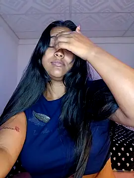 Snapshot of victoria_roussee chatting on 09/13/25, 10:37 victoria roussee online show from 09/13/25, 10:37