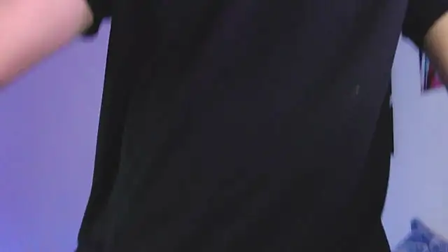 Snapshot of jack_walker190 chatting on 10/19/25, 04:35 jack walker190 online show from 10/19/25, 04:35