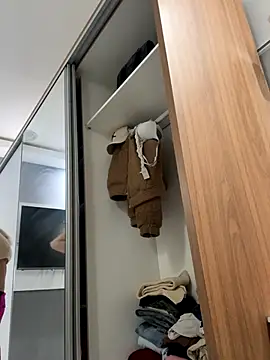 Snapshot of segb chatting on 10/10/25, 06:18 segb online show from 10/10/25, 06:18