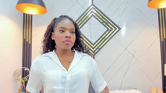 EmilyDiaaz online show from 03/06/25, 04:28