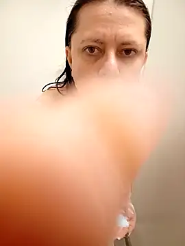 Snapshot of Conejta chatting on 03/04/25, 01:28 Conejta online show from 03/04/25, 01:28