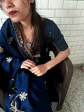 Snapshot of Namita-Kumari chatting on 02/24/25, 09:53 Namita-Kumari online show from 02/24/25, 09:53
