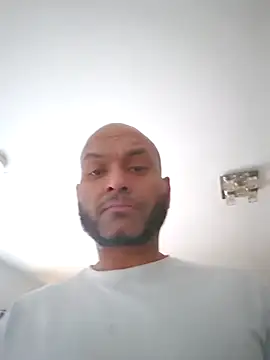 Snapshot of Mrnutella chatting on 03/07/25, 08:33 Mrnutella online show from 03/07/25, 08:33