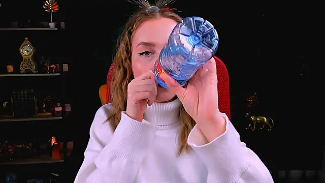 Snapshot of JenniferGraces chatting on 02/21/25, 11:44 JenniferGraces online show from 02/21/25, 11:44