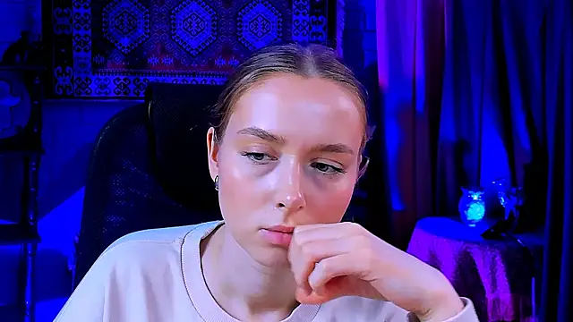 Snapshot of JenniferGraces chatting on 03/05/25, 11:17 JenniferGraces online show from 03/05/25, 11:17