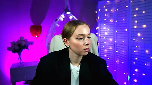 Snapshot of JenniferGraces chatting on 03/06/25, 02:40 JenniferGraces online show from 03/06/25, 02:40