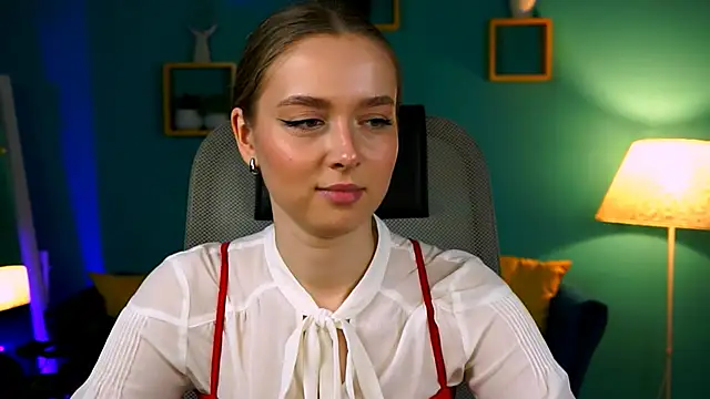 Snapshot of JenniferGraces chatting on 03/15/25, 04:32 JenniferGraces online show from 03/15/25, 04:32