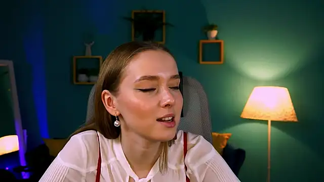 Snapshot of JenniferGraces chatting on 03/15/25, 10:44 JenniferGraces online show from 03/15/25, 10:44