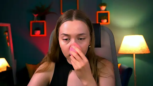 Snapshot of JenniferGraces chatting on 09/20/25, 05:03 JenniferGraces online show from 09/20/25, 05:03