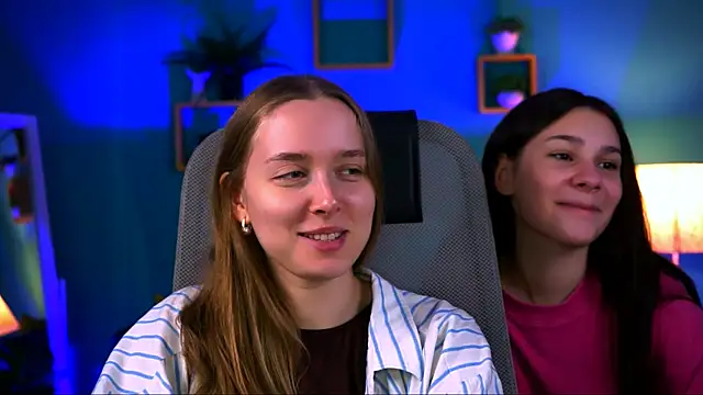 Snapshot of JenniferGraces chatting on 09/23/25, 12:52 JenniferGraces online show from 09/23/25, 12:52