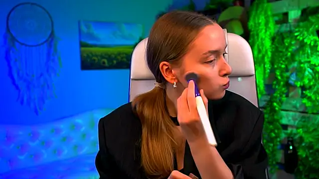 Snapshot of JenniferGraces chatting on 02/22/26, 07:12 JenniferGraces online show from 02/22/26, 07:12