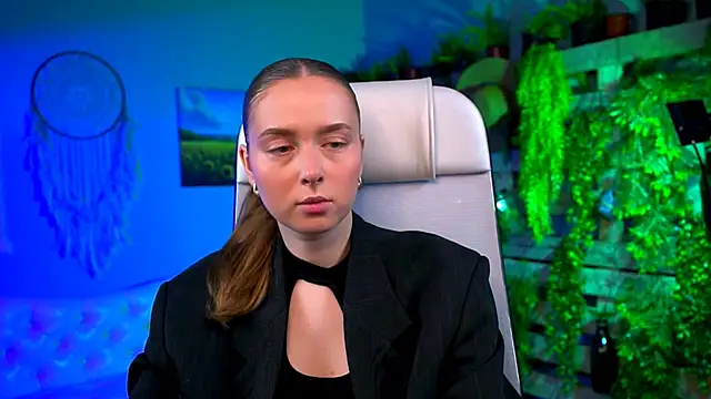 Snapshot of JenniferGraces chatting on 02/24/26, 07:12 JenniferGraces online show from 02/24/26, 07:12