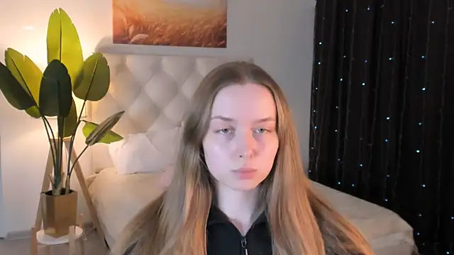 Snapshot of JenniferGraces chatting on 05/20/26, 01:17 JenniferGraces online show from 05/20/26, 01:17