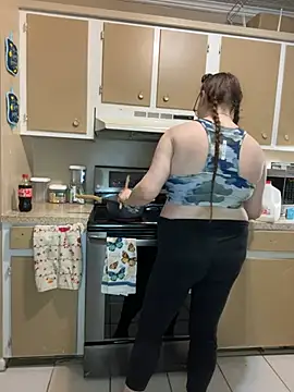 HTXBELLE online show from 03/17/25, 02:08