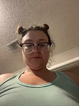 HTXBELLE online show from 06/06/26, 12:27