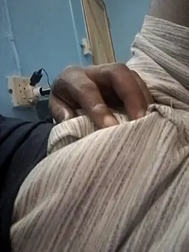 Snapshot of _RapElani-2290 chatting on 02/19/25, 03:49 RapElani-2290 online show from 02/19/25, 03:49