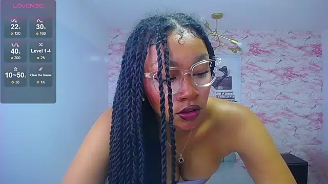 Snapshot of catalina25_t chatting on 03/03/25, 11:11 catalina25 t online show from 03/03/25, 11:11